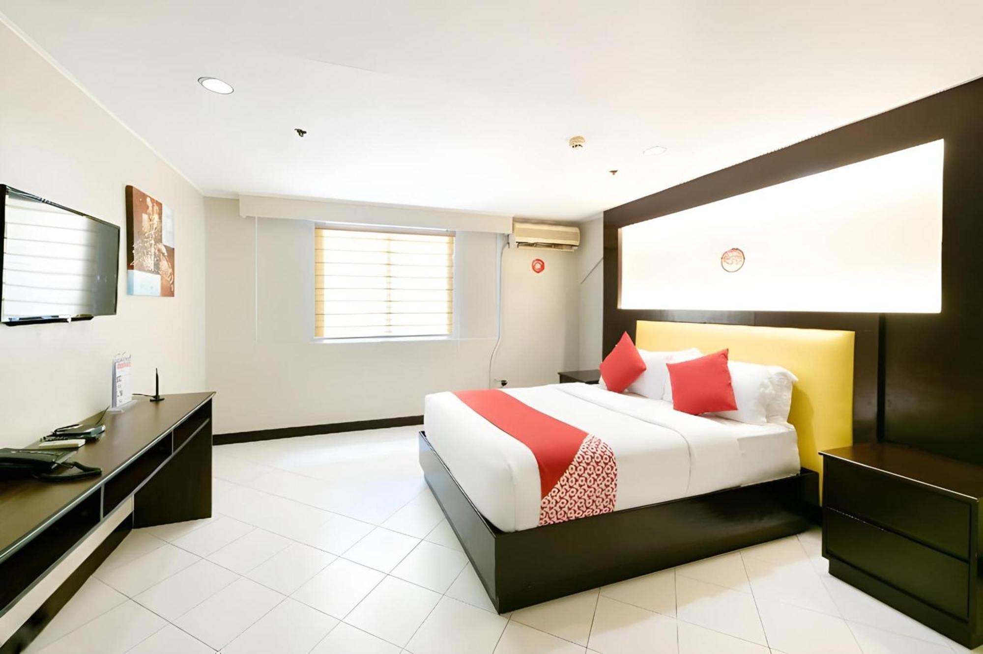 Hotel Oyo 115 Northridge Mansions à Quezon City Extérieur photo