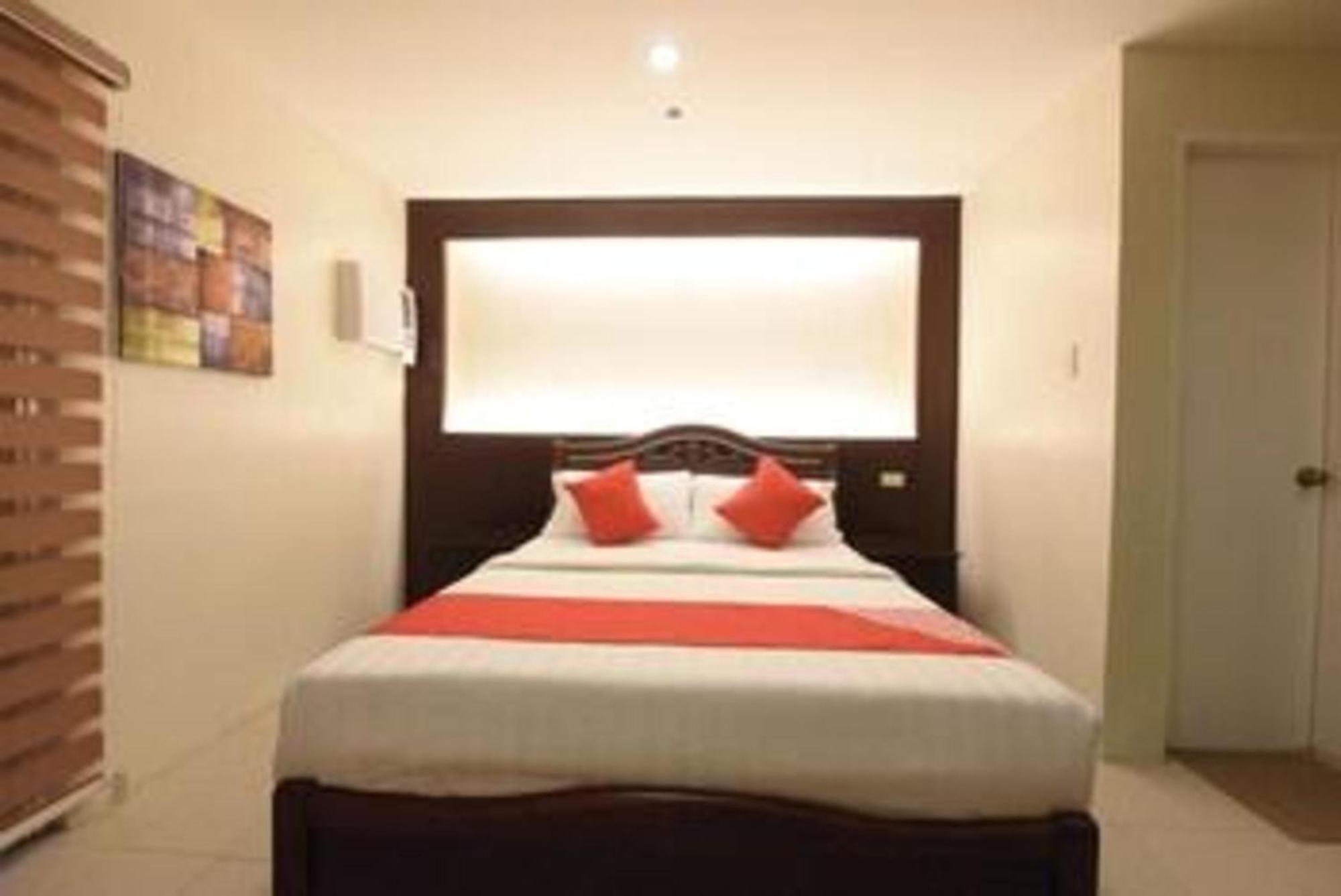 Hotel Oyo 115 Northridge Mansions à Quezon City Extérieur photo