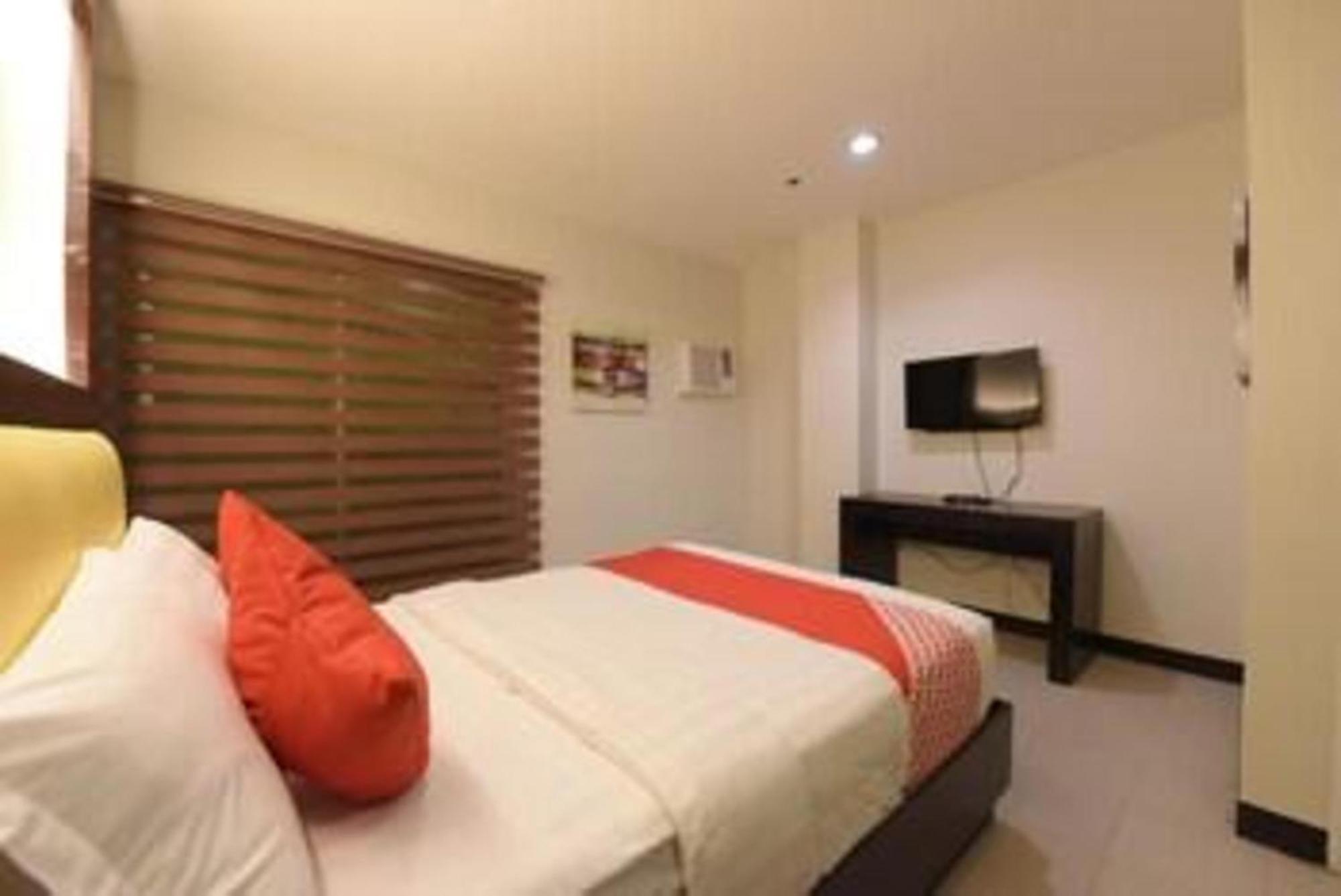 Hotel Oyo 115 Northridge Mansions à Quezon City Extérieur photo