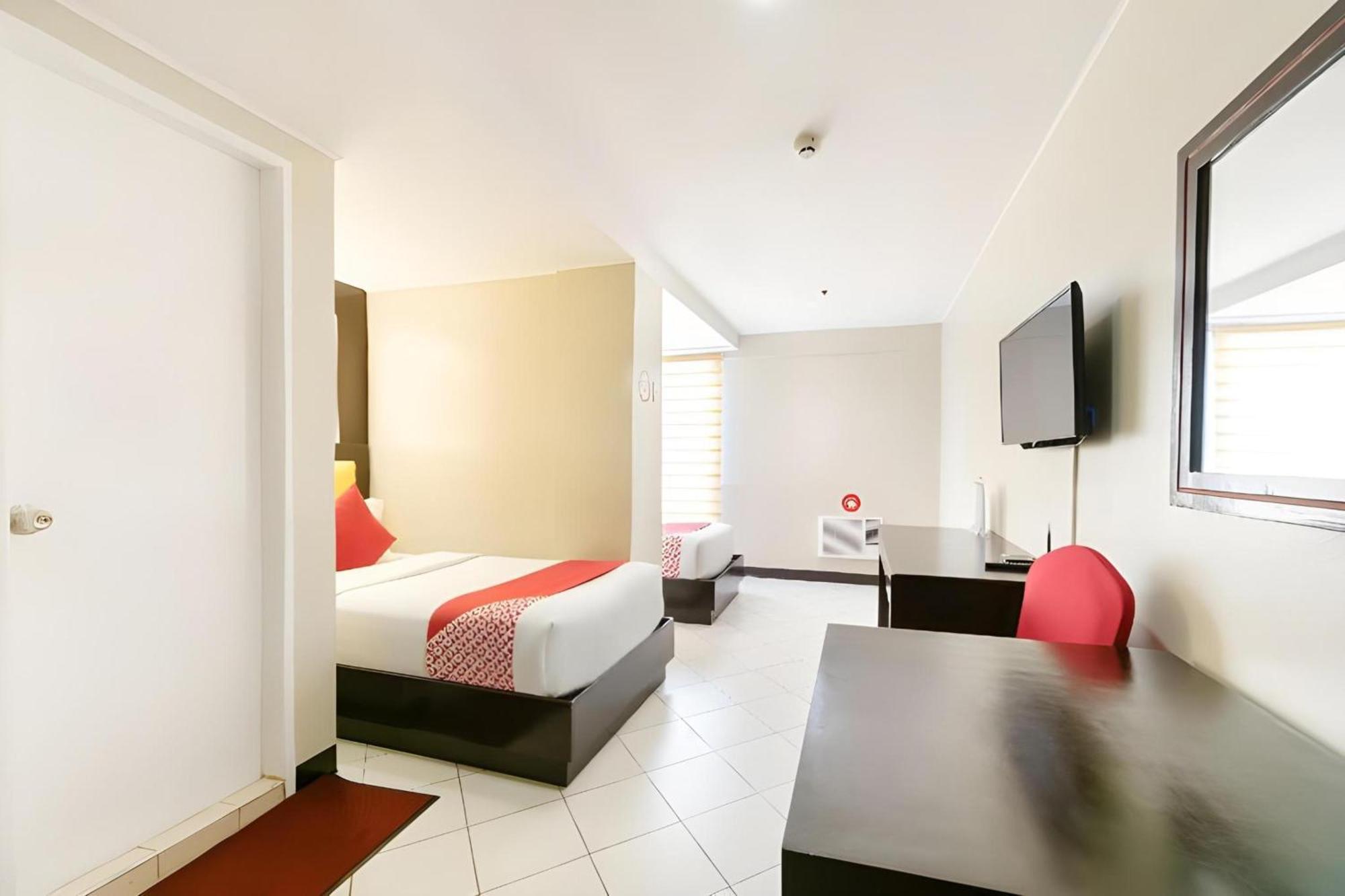 Hotel Oyo 115 Northridge Mansions à Quezon City Extérieur photo