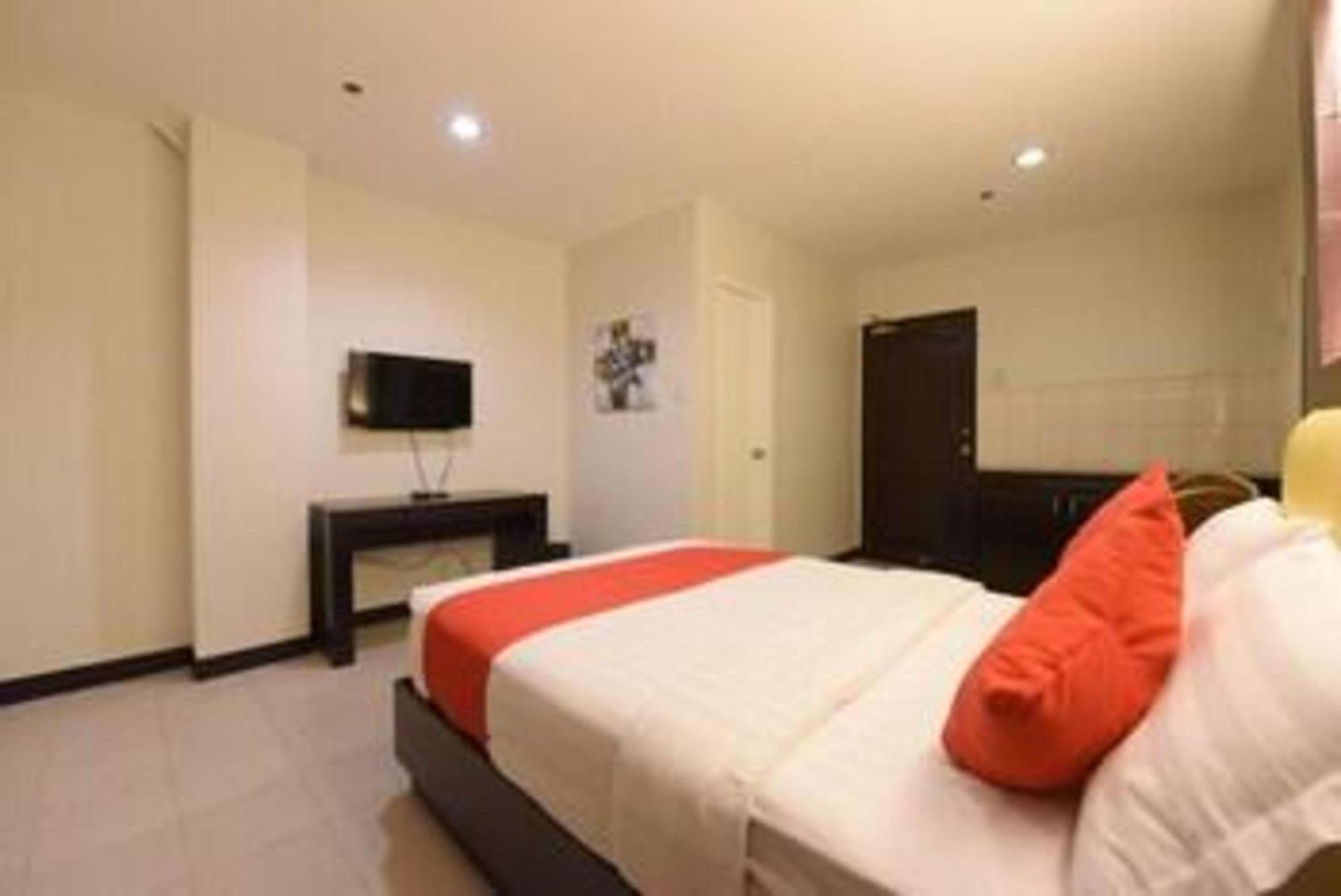 Hotel Oyo 115 Northridge Mansions à Quezon City Extérieur photo